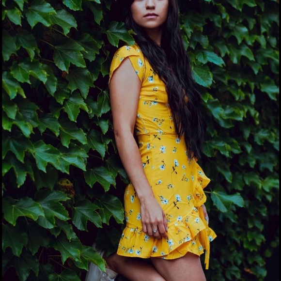 Yellow Ruffle Summer Dress ☀️ - Picture 2 of 3